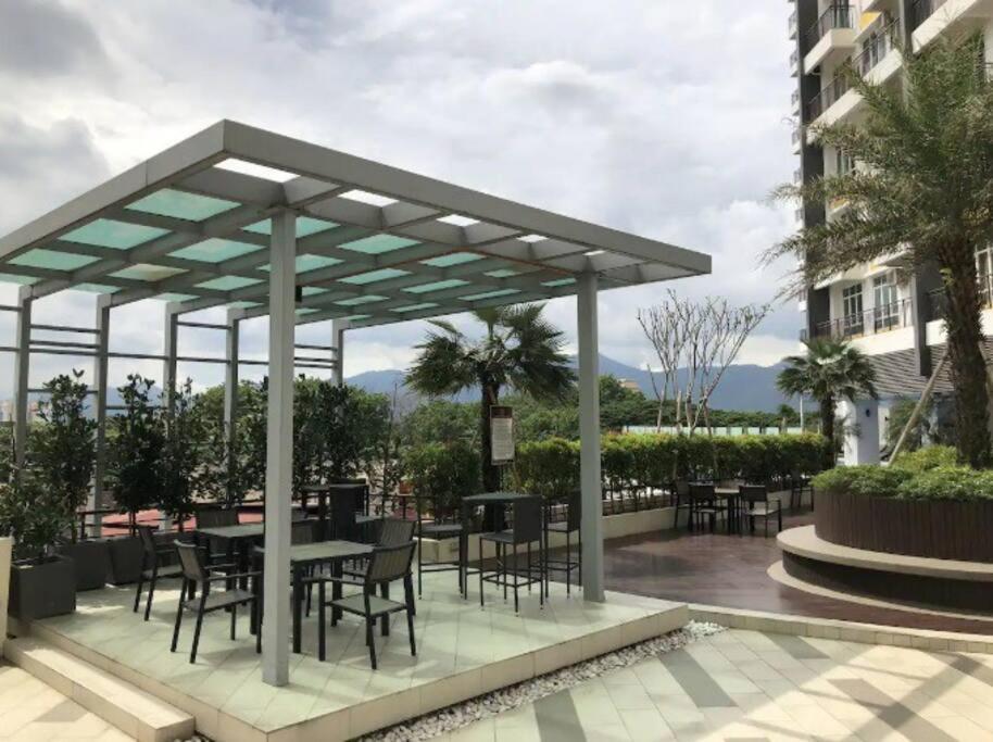 Ipoh City Centre Majestic Homestay Pool View 3 Mins Walking To Famous Food Places & 15Mins To Old Town Ipoh By Happy Homestay Exterior foto