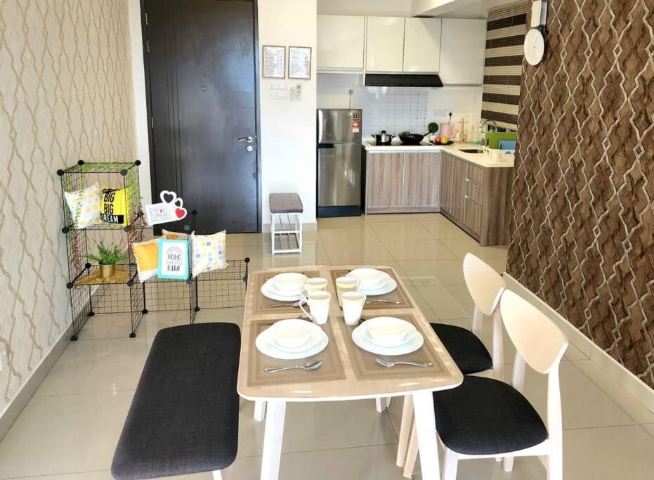 Ipoh City Centre Majestic Homestay Pool View 3 Mins Walking To Famous Food Places & 15Mins To Old Town Ipoh By Happy Homestay Exterior foto