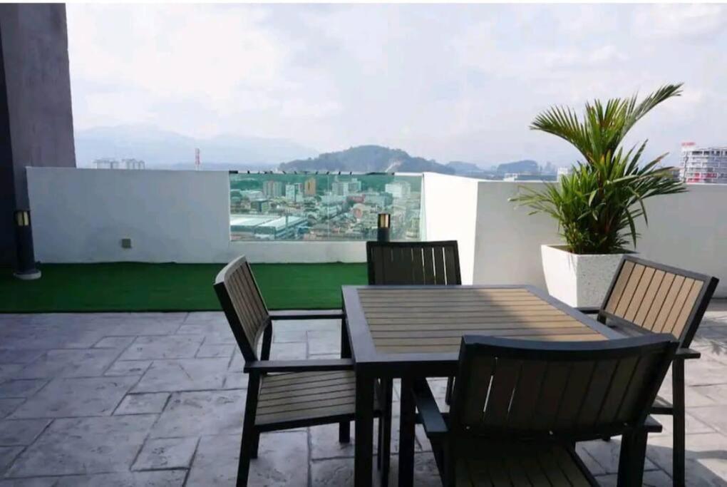 Ipoh City Centre Majestic Homestay Pool View 3 Mins Walking To Famous Food Places & 15Mins To Old Town Ipoh By Happy Homestay Exterior foto